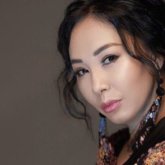 «Әншілер отырса опақ, тұрса сопақ»: әнші Қарақат 42 500 теңге алған әріптестерін сөккендерге шүйлікті