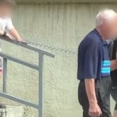 Ұлына қарғыбау тағып серуендеген ана жұртты шошытты