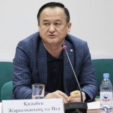 «Коммунистер өздерін әлі де Кеңес империясында өмір сүріп жатырмыз деп есептейді» - Қазыбек Иса