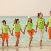 «Мас екені түрінен көрініп тұр»: жағажайда демалып жүрген Қайрат Нұртас тағы да елді шулатты (ВИДЕО)