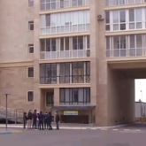 «10 рет сот болған шығар»: Елорда тұрғындары «ақылды үйлердің» сапасына наразы (ВИДЕО)