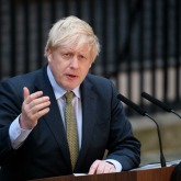 Ұлыбританияда 6 айға созылуы мүмкін карантиндік шектеулер енгізіледі