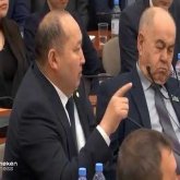 «Қарағұсова, Божко және басқаларды «құрметті демалысқа» жіберетін кез келді» - журналист