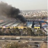 Алматыдағы автобөлшектер базарынан өрт шықты (ВИДЕО)