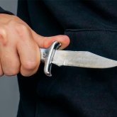 Ақ үй маңында белгісіз біреулер пышақпен шабуыл жасап, төрт адам жарақаттанды