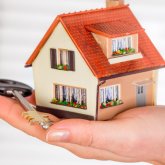 Алимет төлемеген әке элиталы үйінен айырылды