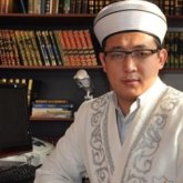 «Гербтің құлауы, есіктің түсуі жай ғана кездейсоқтық емес» – дінтанушы