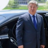 Ахметжан Есімов зейнетке шықты