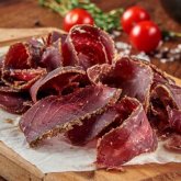 «Қан қысымы жоғары адамдар қақталған ет жемеуі керек» - дәрігерлер