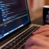 «Үйден шықпай тіркелуге болады»: жұмыссыз қалған жандарға жақсы жаңалық