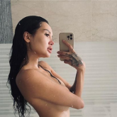 Желіге «тыр жалаңаш» суретін жариялаған Айжан Байзақова ерлер қауымын естен тандырды