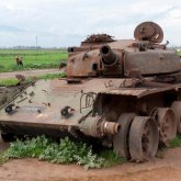 Ақтөбелік азамат әскери танкіні темір-терсекке өткізіп жіберген