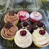 Шымкент тұрғыны қайтарымсыз грант жеңіп алып, кондитерлік цех ашты