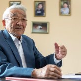 90 жастағы Төрегелді Шарманов коронавирусқа қарсы вакцина алды