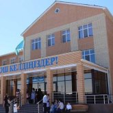 «Директорға ай сайын жалақымнан 30-40 мың теңге беріп тұрдым» - Атыраулық жас ұстаз