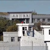 Блогер Шыңжаңдағы қайта тәрбиелеу лагерьлерін жасырын түсірген