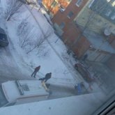 Қостанайда бойжеткен 5-қабаттан құлап, көз жұмды