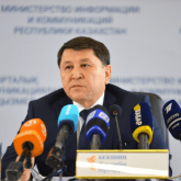 Алматының бас санитарлық дәрігері Жандарбек Бекшин зейнетке кеткелі жатыр