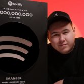 Миллиард тыңдалым: Иманбек Spotify наградасын алды