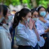 Қазақстанда оқу жылын бір айға ұзартып, каникулды қысқарту ұсынылды