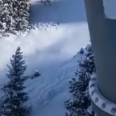 Алматыда шаңғышы қар көшкінінің астында қалды