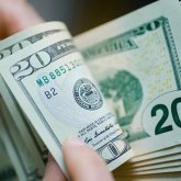 Биржадағы сауда-саттық: Доллар бағамы 495 теңгеге жетті