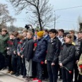 Ресейліктер Әлия Молдағұлованың ерлігіне тағзым етті