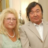 «Орыс тілі қазақ тілімен бір статуста қалуы керек» – Олжас Сүлейменов