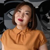 «Ресей жұлдыздарын қазақтың күзетшілері бізді итеріп тастап, қызғыштай қориды»: Алуа Қонарова ресейлік жұлдыздарды Қазақстанға шақырмау керегін айтты