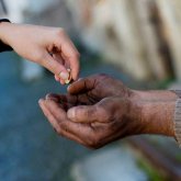 «Қазақстанда кедейлік шегі Африка және Оңтүстік Америка елдерімен бір деңгейде» – депутат