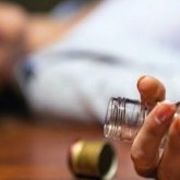 Павлодарда қолдан жасалған арақтан уланып көз жұмған 7 адамға қатысты жаңа деректер шықты