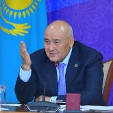 «Еден жуушыға дейін жұмысқа парамен кіреді»: Шөкеев жемқорлықпен қалай күресіп жатқанын айтты