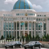 Тоқаев БАҚ қызметкерлеріне сыйлықтар мен гранттар берді