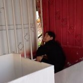 Стадионға кіре алмай, «Ақтөбе» - «Астана» матчын тесіктен сығалап тамашалаған жігітке іздеу жарияланды