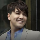 Нұрболат Абдуллин концерт кезінде бейтаныс аруға сақинасын сыйлады (видео)