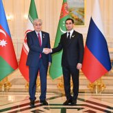 Мемлекет басшысы Түрікменстан Президентімен кездесті