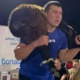 Арыстың жігіті қошқарды 1111 рет көтеріп, рекорд орнатты