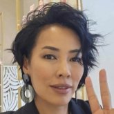 «Күйеуіне тоқал тауып берген»: Белгілі журналист Тоғжан Қожалыны парламентке жолатпауға шақырды