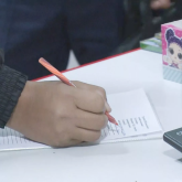 Ата-аналар оқу жылын ұзартуға қарсы петиция дайындап жатыр