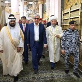 Мемлекет басшысы Мұхаммед пайғамбар мешітіне зиярат етті
