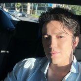 Мұхитқа ұзақ қарасаң...: Димаш Тынық мұхитынан видео бөлісті