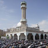 Елде мешіттер мен медреселер жаппай жабылып жатыр