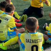 «Қазақтарды моңғолдар деп атады»: Болгарияда өткен жарыста қазақ баласы соққыға жығылды