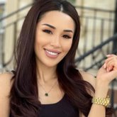 Танымал әнші бұрынғы күйеуі көзіне шөп салғанын айтты (ВИДЕО)