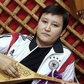 Әнші Нұржан Қалжан "Бұлбұл құс" әнін айтуға келісім бергені үшін басы дауға қалғанын айтты