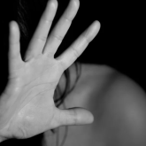 Түркістан облысында 11 сынып оқушысы 14 жастағы қызды қорқытып зорлап келген