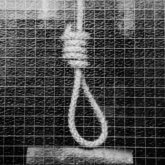 Шымкентте мектеп алдындағы турникке 20 жастағы жігіт асылып қалды