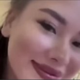 Қазақ тілін «мамбеттердің тілі» деп атаған қыз көпшілікті ашуландырды (ВИДЕО)