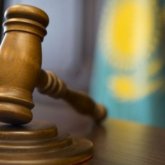 Таразда жаңа туған сәбиді сатқан дәрігерлер сотталды