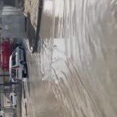 «Өз нәжісімізге батып кетеміз»: Атырауда кәріз суы көшелерге ағып кетті (ВИДЕО)